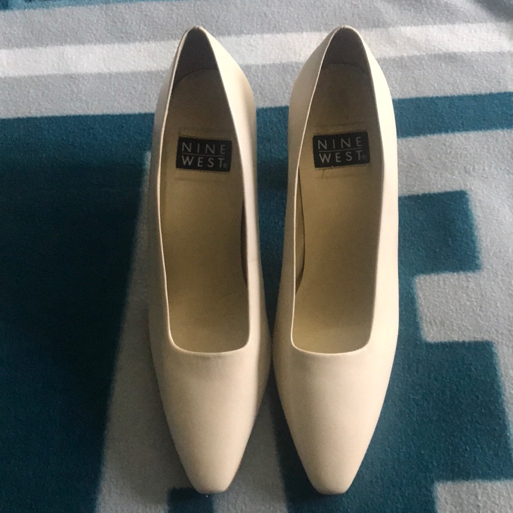 Leather Nine West Pumps